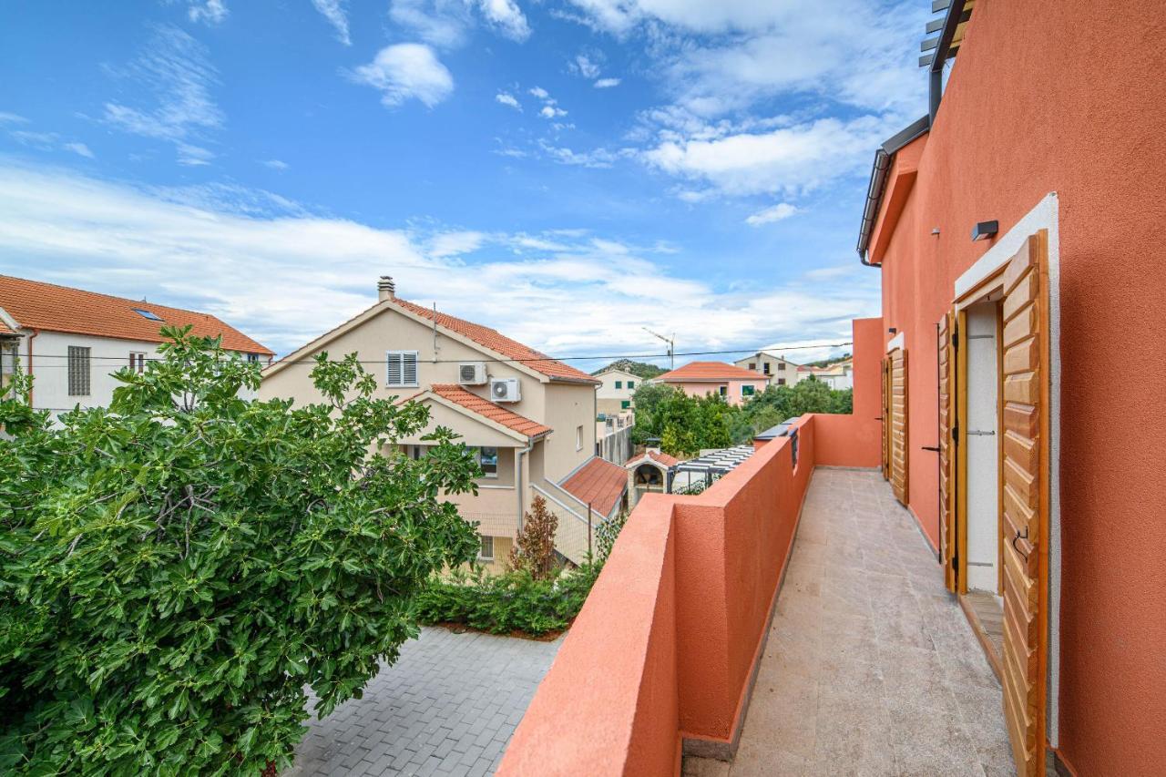 Apartments Orsula Near Old Town Šibenik Esterno foto